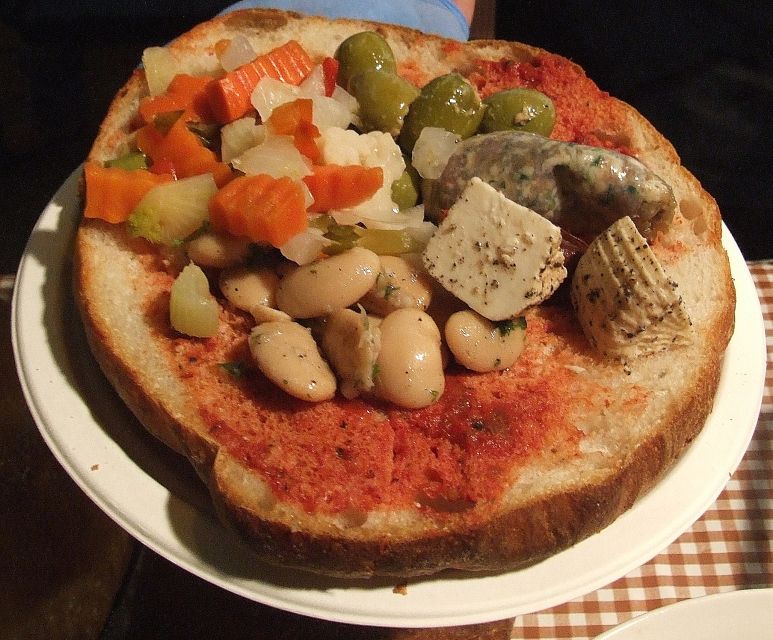 Valletta: Street Food and Culture Walking Tour - Pastizzi: Malta’s crisp, inexpensive classic