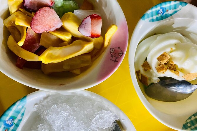 Vegan Street Food & Stories of Hanoi - Duờng Tau and the smaller corners of Hanoi