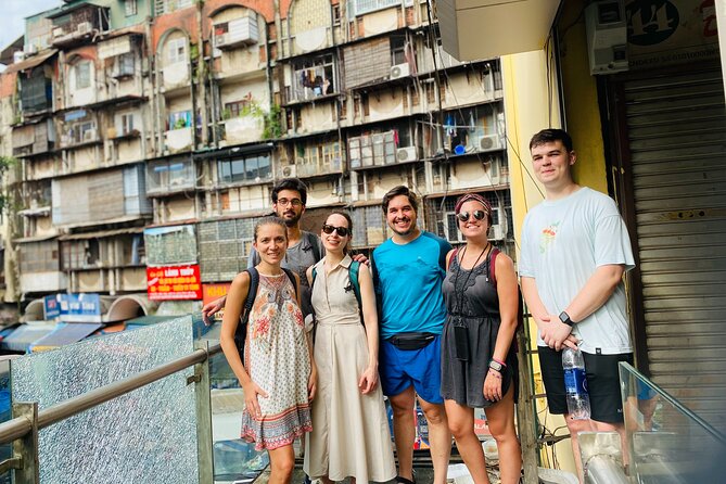 Vegan Street Food & Stories of Hanoi - Ta Hien Street and the evening atmosphere