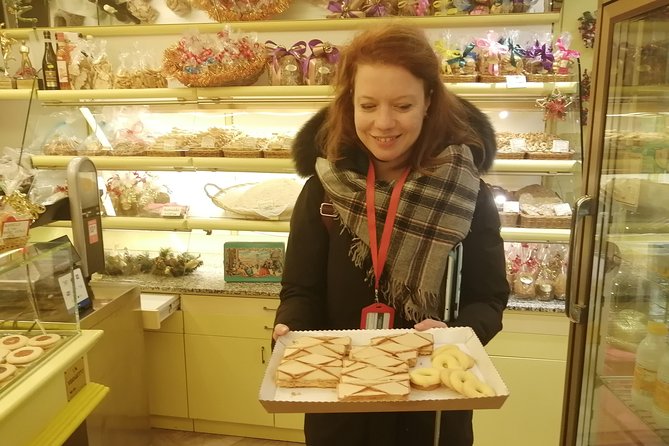 Venetian Cicchetti Street Food and Sightseeing Walking Tour - The Guide Makes or Breaks the Experience