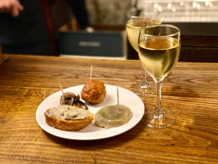 Venice: Rialto Area Street Food Tour and Sightseeing - Starting at Campo San Bartolomio