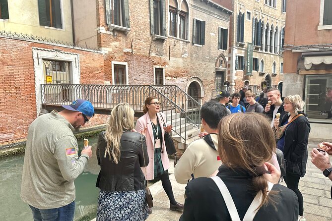 Venice Street Food Tour with Local Guide with Local Food Market Visit - Cicchetti stops through the historic center