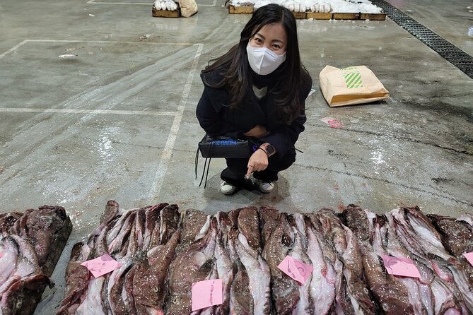 Visit Busan night market and enjoy the night view of Busan harbor - Meeting at Jagalchi Station at 7 p.m.