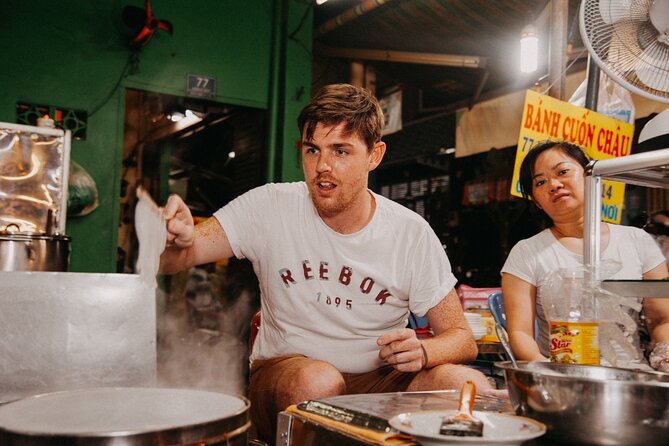 Walking Street Food Evening Safari with 20 tastings - Districts 3, 5, and 10 without a long sightseeing lecture