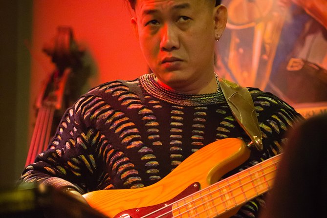 Walking Street Food Tour and Hidden Music - Craft beer at Hanoia Ma May