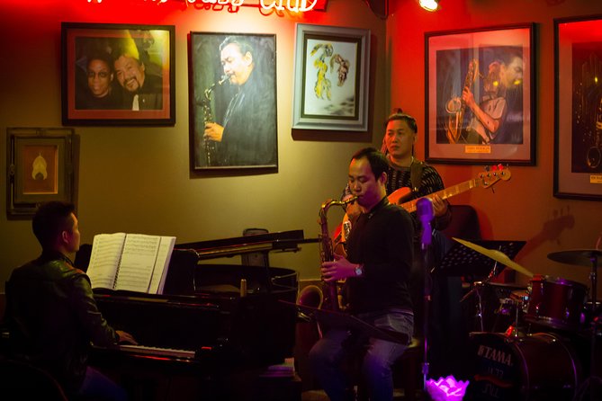 Walking Street Food Tour and Hidden Music - Ta Hien Street and Hanoi after dark