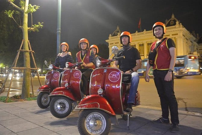 Walking Tour in Hanoi Old Quarter with Street Food & Coffee - What the guide adds to the experience