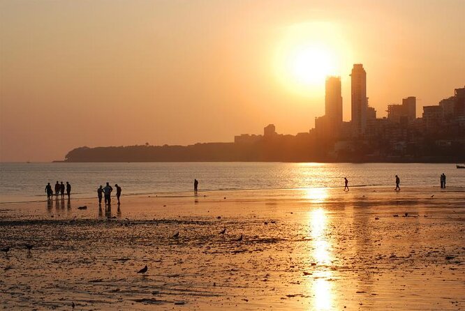 Winner Mumbai Street Food Tour in the World Top 20 by Guardian - What makes this Mumbai food tour special