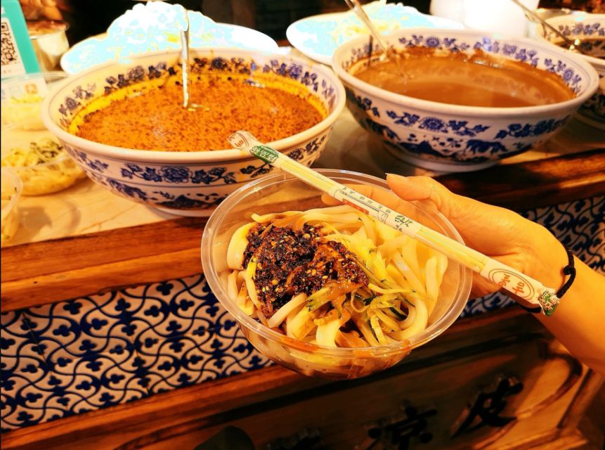 Xi'an Muslim Quarter Night Market Foodie Walking Tour - Sajinqiao gives the walk its strongest payoff