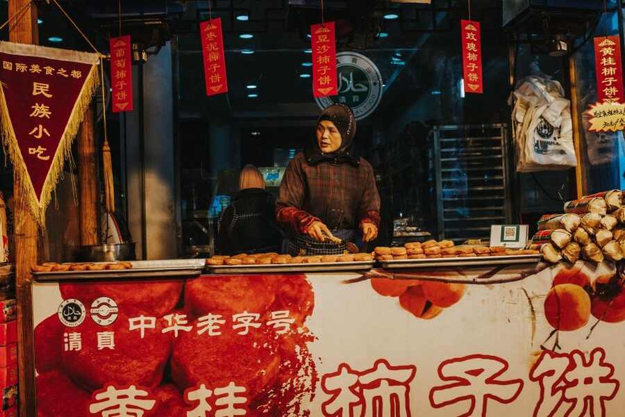 Xi'an Muslim Quarter Night Market Foodie Walking Tour - Why the private format matters
