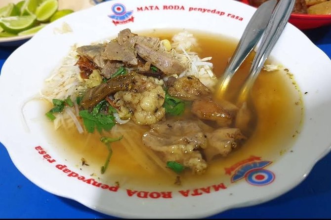 Yogyakarta Night Street Food Hunting - Meeting at Slasar Malioboro at 6:00 pm